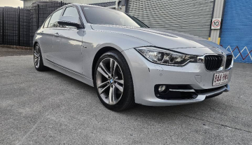 2013 BMW 320i sport f30 2.jpg